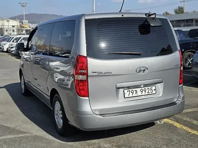 Hyundai Starex 2017, 66133 км, за 8857.75 USD - фото 18