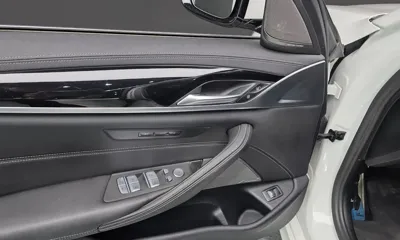 BMW 5-Series 2022, 82914 км, за 28817.12 USD - фото 28