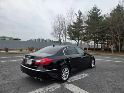 Hyundai Genesis 2012, 115868 км, за 3708.04 USD