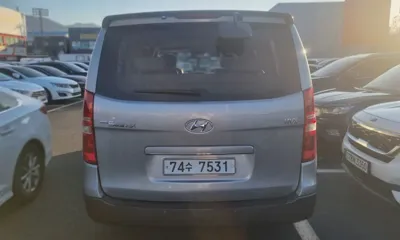 Hyundai Starex 2012, 127500 км, за 5261.77 USD