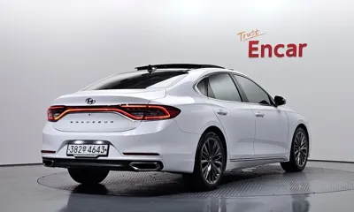 Hyundai Grandeur 2018, 115209 км, за 9295.97 USD
