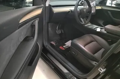 Tesla Model Y 2022, 81000 км, за 24956 USD - фото 23