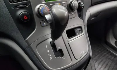 Hyundai Starex 2013, 72212 км, за 5984.91 USD - фото 9