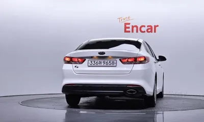 Kia K5 2016, 119094 км, за 4588.42 USD
