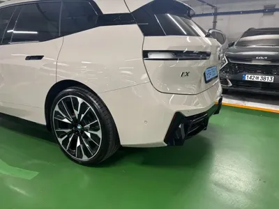 BMW iX 2026, 150 км, за 68595.16 USD - фото 7