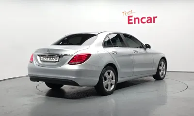 Mercedes-Benz C-Class 2017, 184689 км, за 8533.54 USD
