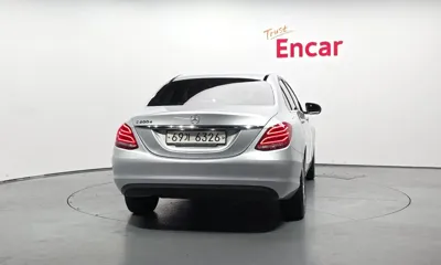 Mercedes-Benz C-Class 2017, 184689 км, за 8533.54 USD