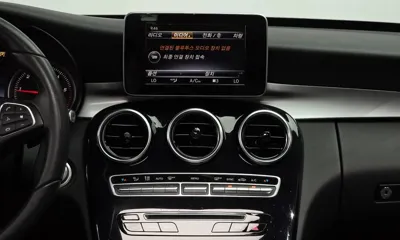 Mercedes-Benz C-Class 2017, 184689 км, за 8533.54 USD - фото 14