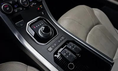 Land Rover Range Rover Evoque 2016, 50775 км, за 10097.73 USD - фото 9