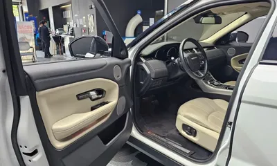 Land Rover Range Rover Evoque 2016, 50775 км, за 10097.73 USD - фото 10