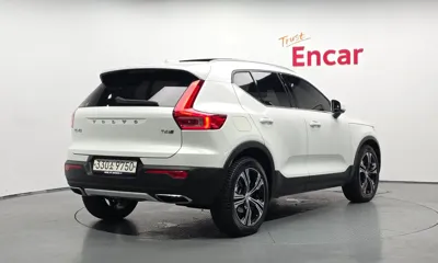 Volvo XC40 2020, 37420 км, за 17451.32 USD