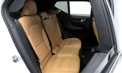 Volvo XC40 2020, 37420 км, за 17451.32 USD - фото 11