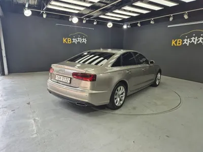 Audi A6 2016, 90284 км, за 8660.54 USD