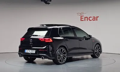 Volkswagen Golf 2024, 9513 км, за 25449.52 USD