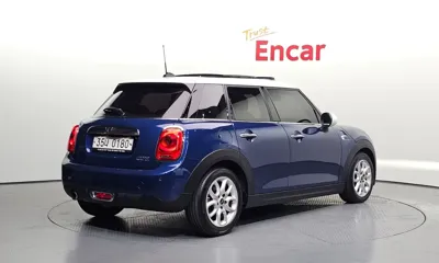 MINI Cooper 2016, 76603 км, за 6123.78 USD