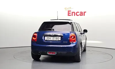 MINI Cooper 2016, 76603 км, за 6123.78 USD