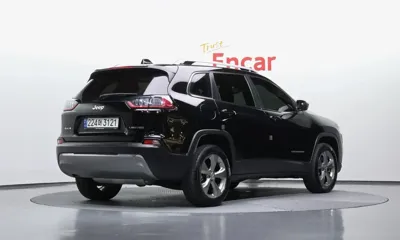 Jeep Cherokee 2021, 118545 км, за 8606.75 USD