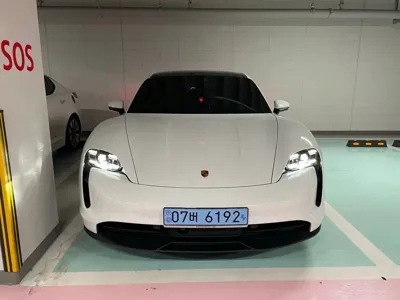 Porsche Taycan