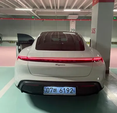 Porsche Taycan