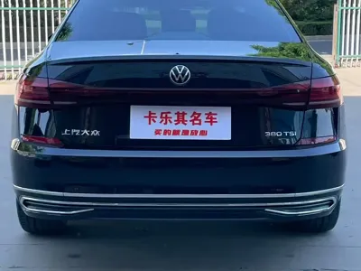 Volkswagen Passat 2024, 20000 км, за 15891.39 USD