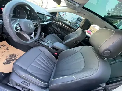 Volkswagen Passat 2024, 20000 км, за 15891.39 USD