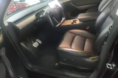 Tesla Model Y 2021, 143200 км, за 25205 USD - фото 17