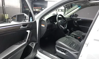 Volkswagen Tiguan 2023, 44978 км, за 18248.65 USD - фото 10
