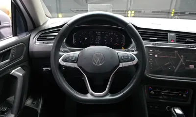 Volkswagen Tiguan 2023, 44978 км, за 18248.65 USD - фото 13