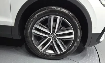 Volkswagen Tiguan 2023, 44978 км, за 18248.65 USD - фото 21