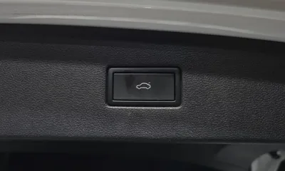 Volkswagen Tiguan 2023, 44978 км, за 18248.65 USD - фото 30