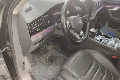 Volkswagen Touareg 2021, 78400 км, за 31615 USD - фото 16