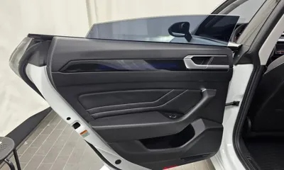 Volkswagen Arteon 2022, 21561 км, за 20491.82 USD - фото 25