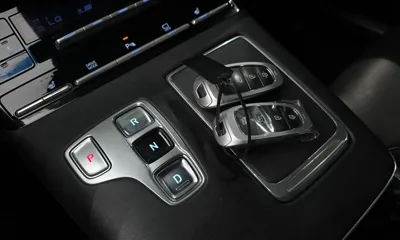 Hyundai Grandeur 2020, 109888 км, за 12669.03 USD - фото 9