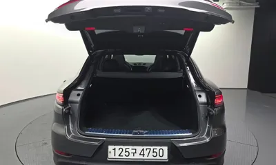 Porsche Cayenne 2020, 112587 км, за 41289.22 USD - фото 20