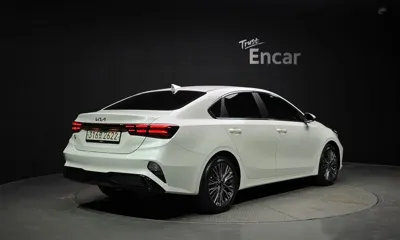 Kia K3 2022, 41896 км, за 11661.24 USD