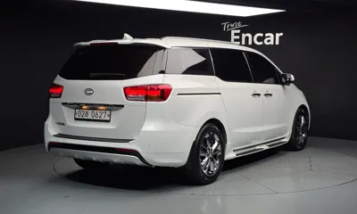 Kia Canival 2017, 90309 км, за 8125.85 USD