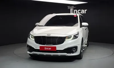 Kia Canival 2017, 90309 км, за 8125.85 USD