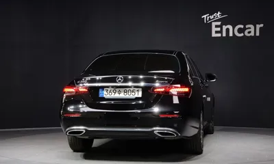 Mercedes-Benz E-Class 2022, 53250 км, за 27483.42 USD