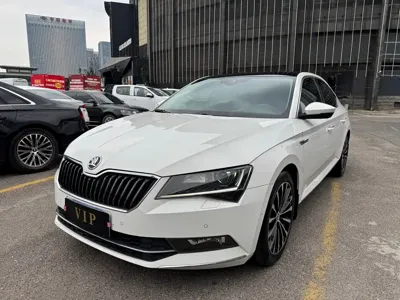 Skoda Superb · 2018 год