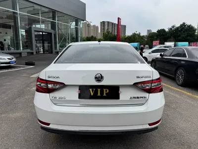 Skoda Superb 2018, 50000 км, за 8531.13 USD - фото 6