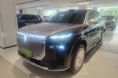 Voyah Titan · 2026 год