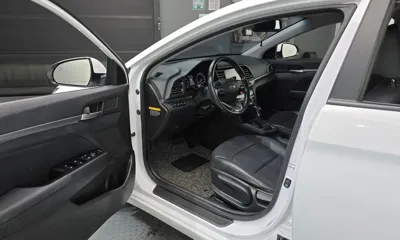 Hyundai Avante 2019, 87404 км, за 7811.47 USD - фото 10