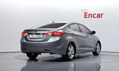 Hyundai Avante 2013, 39441 км, за 3834.43 USD