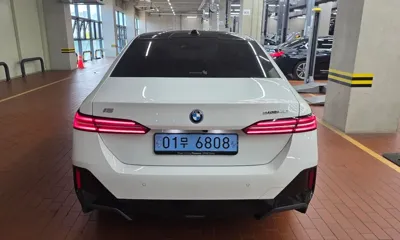BMW i5 2025, 35000 км, за 42995.93 USD
