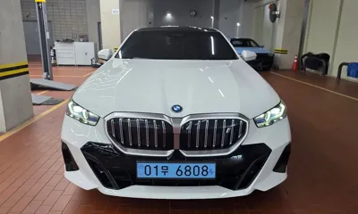 BMW i5 2025, 35000 км, за 42995.93 USD