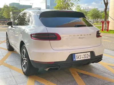 Porsche Macan 2017, 123000 км, за 14572.56 USD