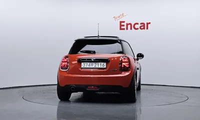 MINI Cooper 2019, 57730 км, за 7947.01 USD