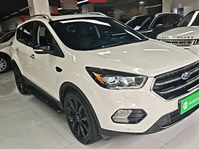 Ford Kuga 2017, 68600 км, за 6483.18 USD