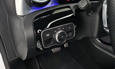 Mercedes-Benz CLA-Class 2023, 83715 км, за 19177.01 USD - фото 28