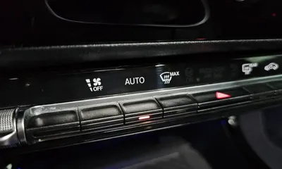 Mercedes-Benz CLA-Class 2023, 83715 км, за 19177.01 USD - фото 29